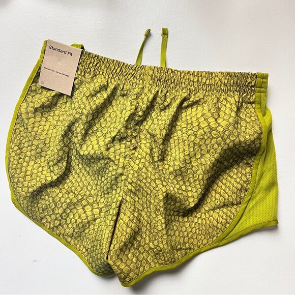 Nike Kids  Dri-Fit Running Training  Athletic Sporty Shorts  Sz M - Picture 7 of 10